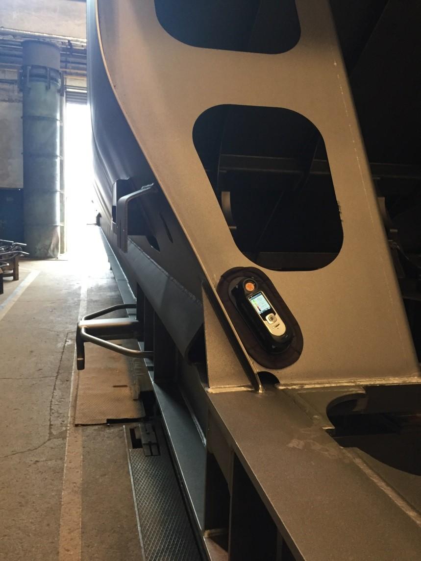 Nástroj který kontroluje čistotu železného povrchu