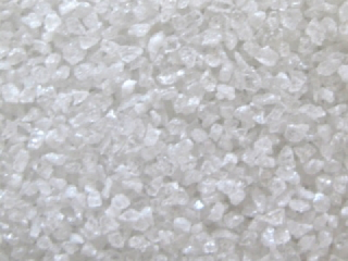 Velké množství Korundu Bílého